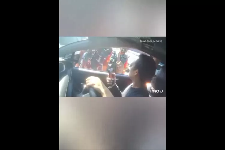 Viral! Anggota TNI Cekik Sopir Taksi Online di Bandara Hasanuddin Makassar, ini Penyebabnya