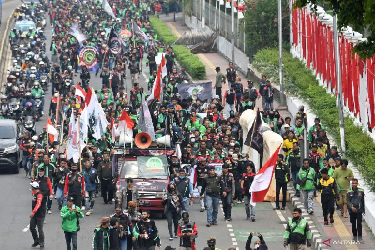 Transjakarta Antisipasi untuk Masyarakat yang Terdampak Demo Ojol Hari Ini