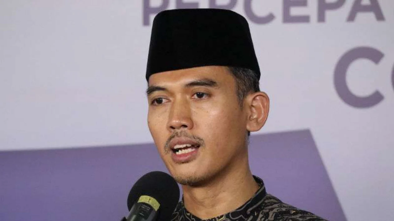 MUI Sebut Tak Ada Pelanggaran Azan TV Diganti Running Text Saat Misa Akbar