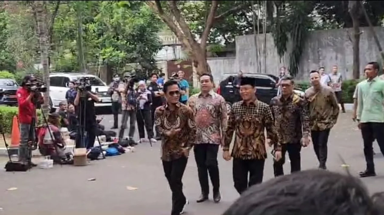 Raffi Ahmad Datang Bareng Gus Miftah Ke Rumah Pribadi Prabowo Subianto