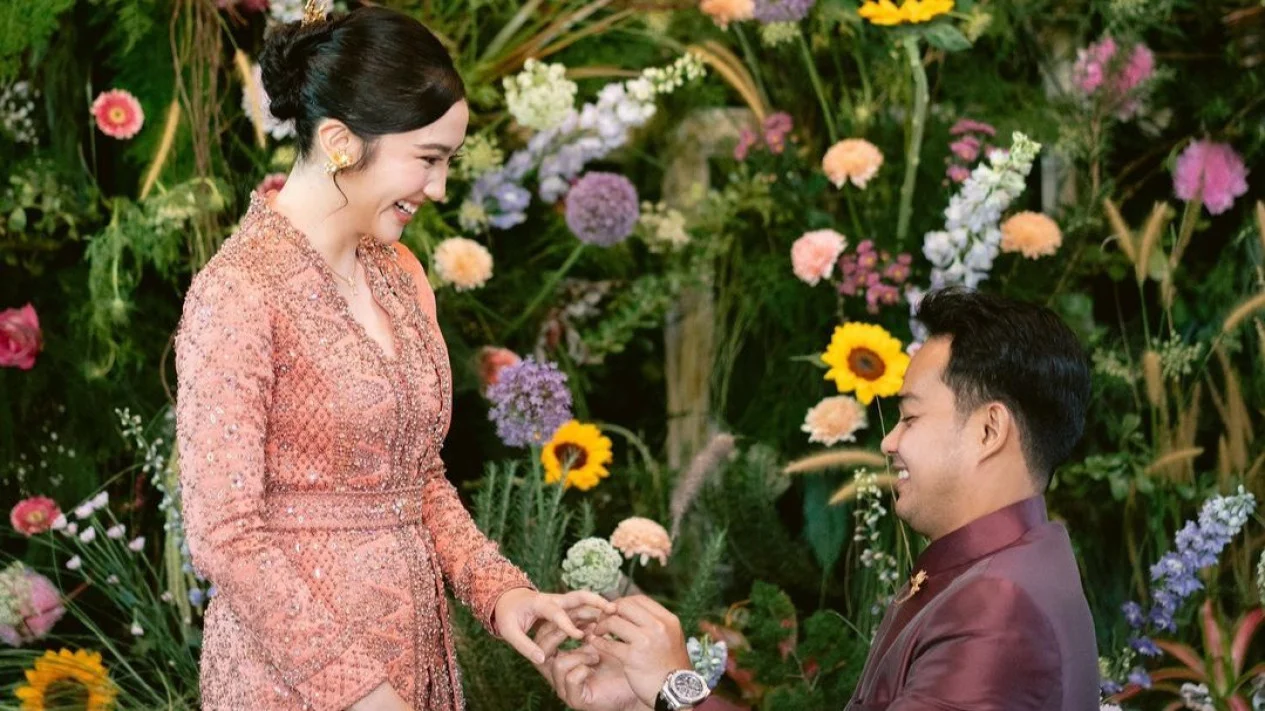 Potret Bahagia Febby Rastanty Saat Dilamar Drajat Djumantara