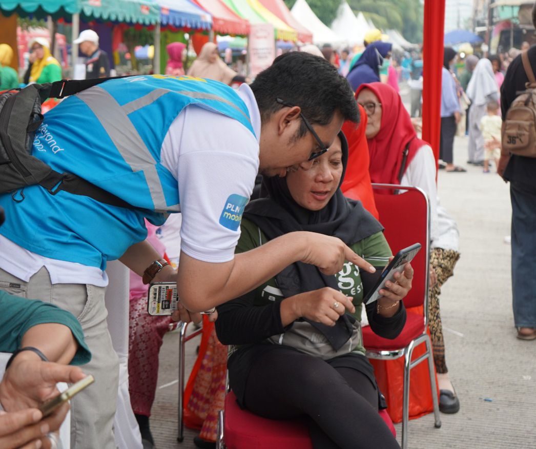 PLN Mobile Menyapa Warga Cempaka Putih
