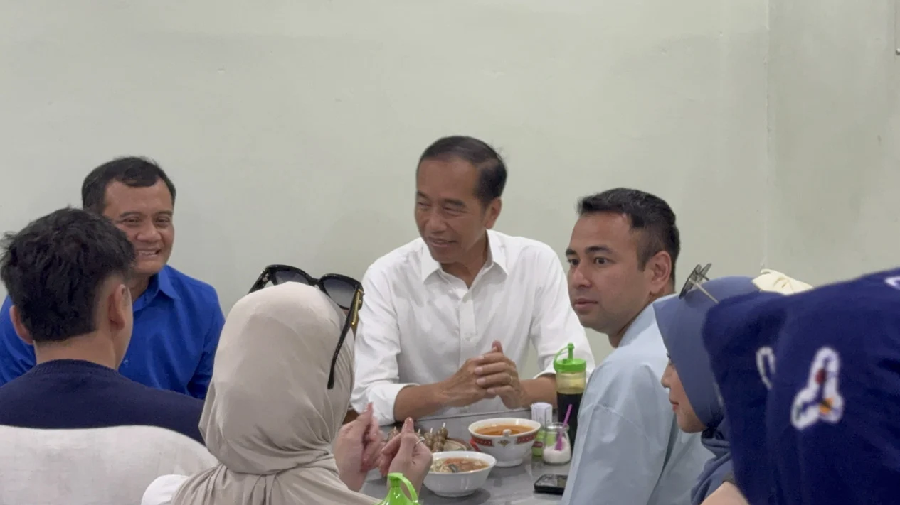 Jokowi Mengaku Tak Diundang Untuk Kampanye Di Solo Saat Sarapan Bareng Luthfi-Yasin Dan Raffi Ahmad