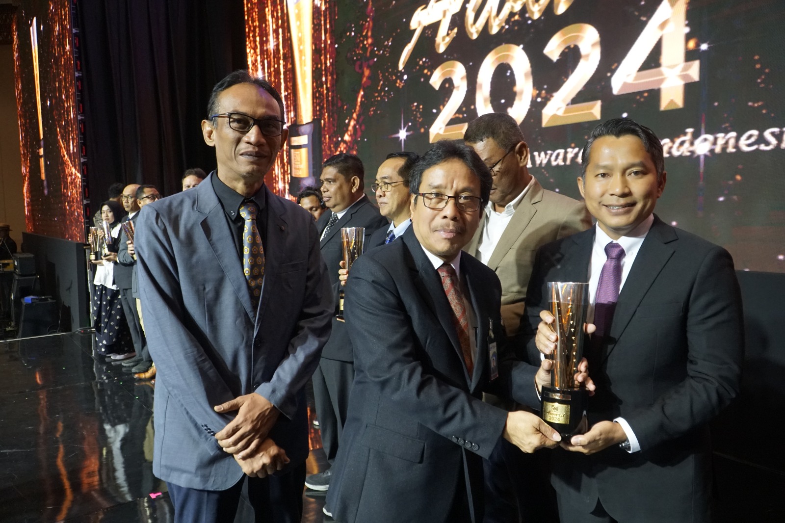 Raih Gold Pada SNI Award 2024, PLN Jakarta Buktikan Kinerja Terus Tumbuh