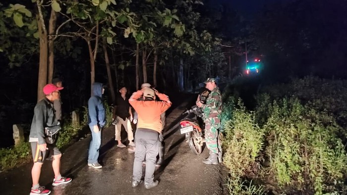2 Bus Pariwisata Tersesat Masuk Hutan gegara Ikuti Google Maps
