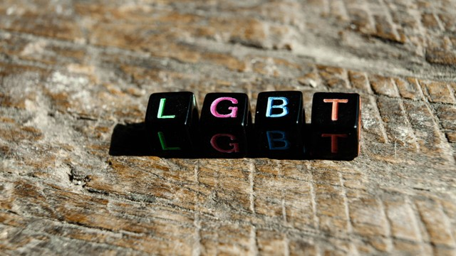Heboh! Pesta Diduga LGBT di Jaksel Digerebek Warga, Polisi Selidiki