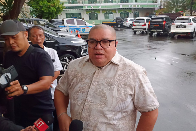 Razman Tanggapi Hotman Paris Berobat: Mendekatlah ke Tuhan, Biar Ada Bekal untuk Mati