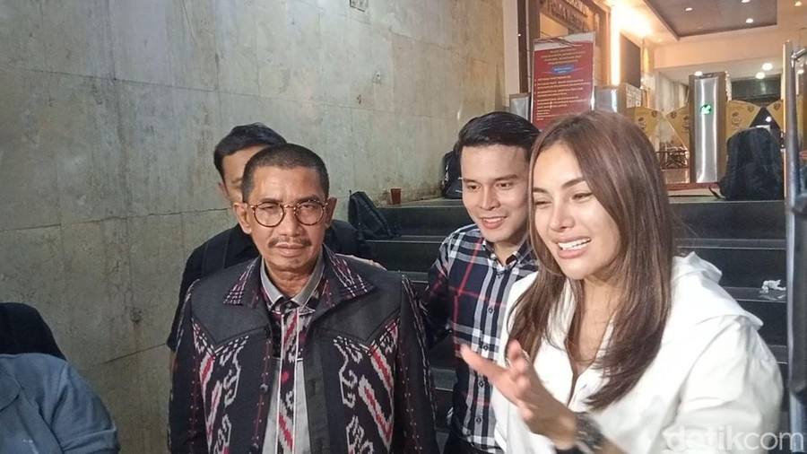 Putri Nikita Mirzani Akan Buka Suara soal Dugaan Tindak Asusila Vadel Badjideh