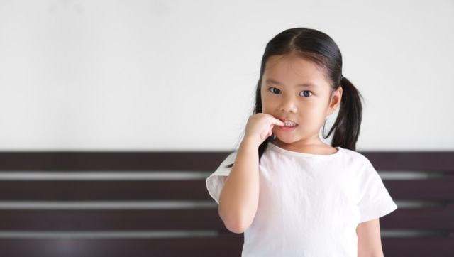 Kenali Dampak Buruk Kebiasaan Anak Menggigit Kuku