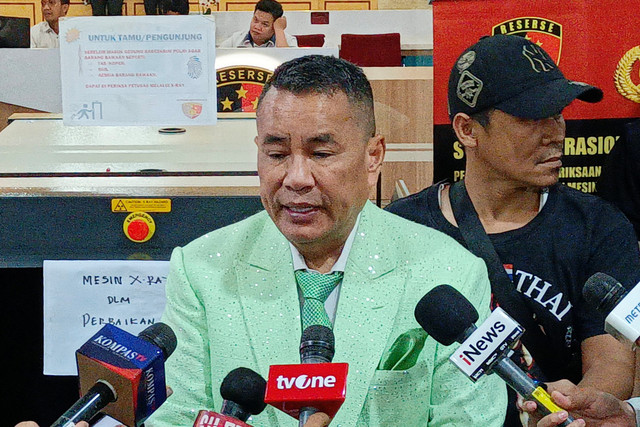 Hotman Paris Jatuh Sakit saat Jalani Sidang, Razman Nasution: Angkat Bendera Putih Saja